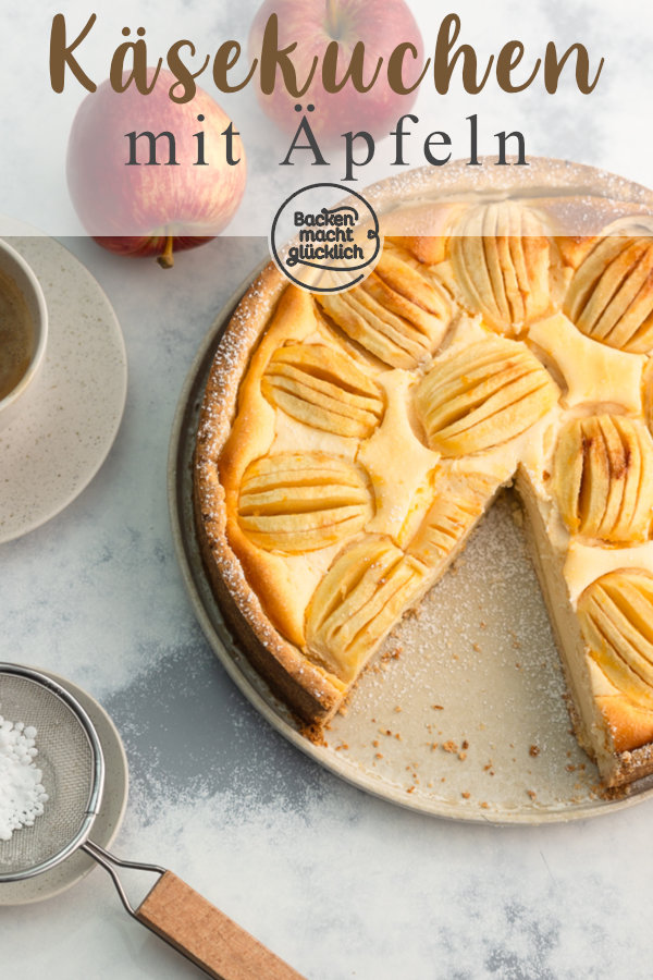 Feiner Apfel-Käsekuchen aus knusprigem Mürbeteig, cremiger Quarkfüllung und fruchtigem Obst. Ein echter Klassiker!