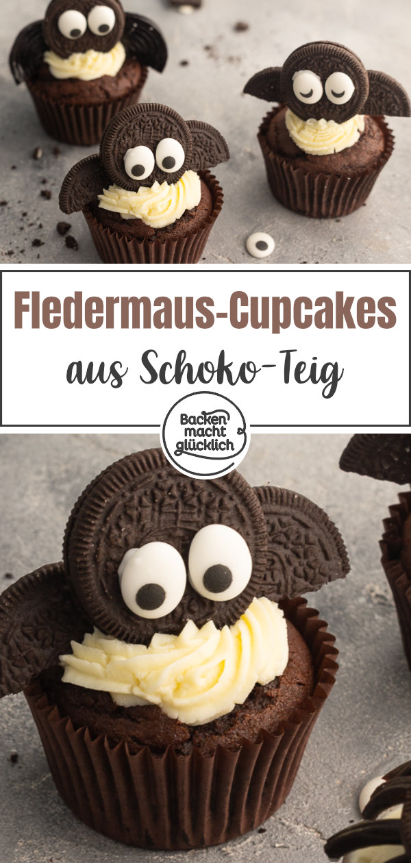 Witzige Cupcakes in Fledermaus-Optik aus saftige Schokoteig und Keks-Deko. Perfekt für Halloween‑Partys und zum Backen mit Kindern!