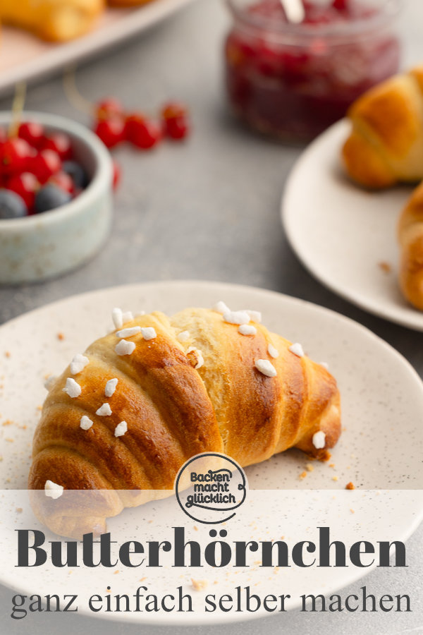 Die perfekten Frühstückshörnchen wie vom Bäcker: fluffig, soft, saftig, lecker, und trotz Hefeteig super schnell gemacht.