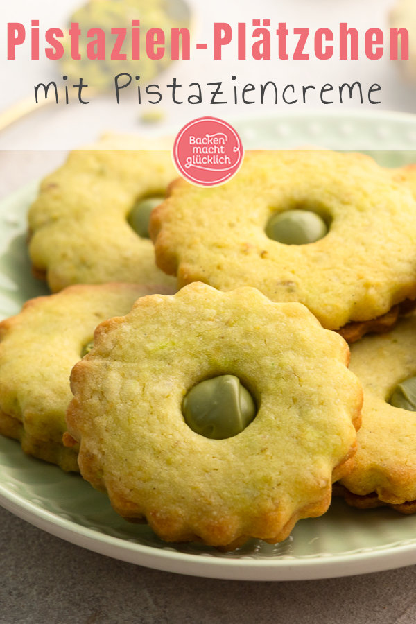 Feine Plätzchen mit Pistazien im Teig und in der Füllung. Eine tolle Abwechslung für euren Weihnachtsteller!
