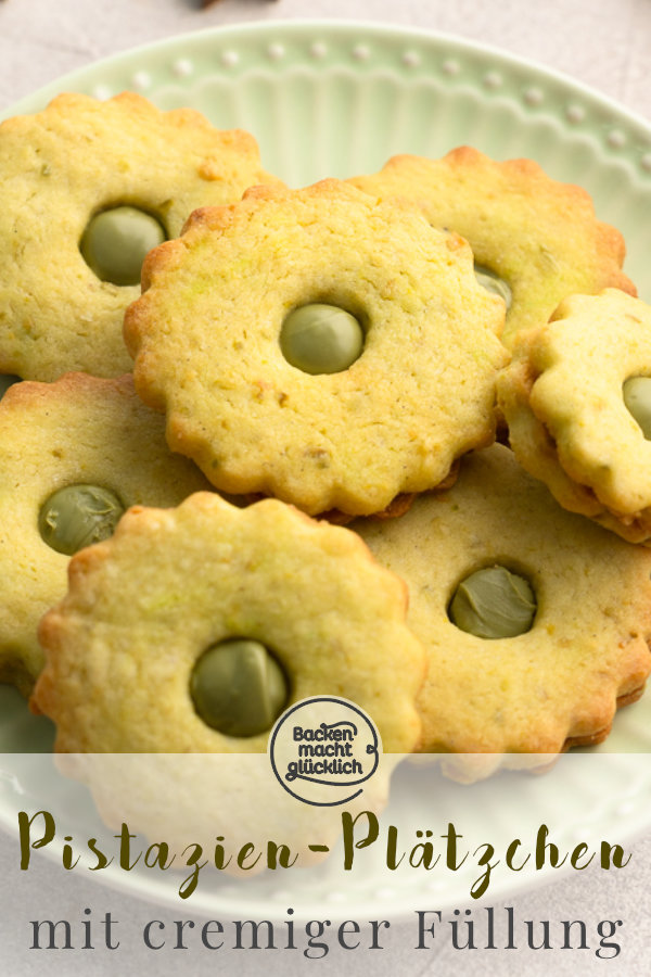 Feine Plätzchen mit Pistazien im Teig und in der Füllung. Eine tolle Abwechslung für euren Weihnachtsteller!