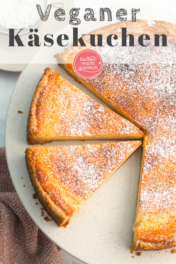 Knusprig-mürber Boden, cremiger Belag: Kaum zu glauben, dass dieser Käsekuchen vegan ist! Unser einfaches Rezept werdet ihr lieben ♥