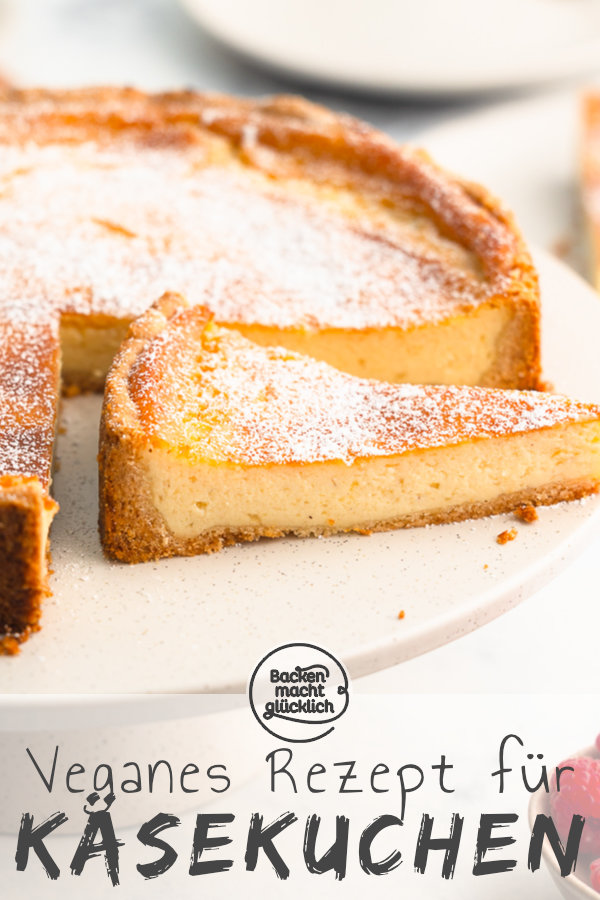 Knusprig-mürber Boden, cremiger Belag: Kaum zu glauben, dass dieser Käsekuchen vegan ist! Unser einfaches Rezept werdet ihr lieben ♥