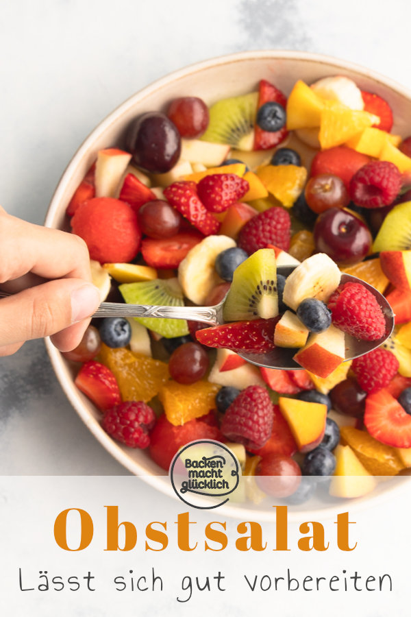 Fruchtig, bunt und unkompliziert: Dieser Obstsalat mit Dressing schmeckt herrlich! Dazu gibt´s meine besten Tipps zur Vorbereitung.